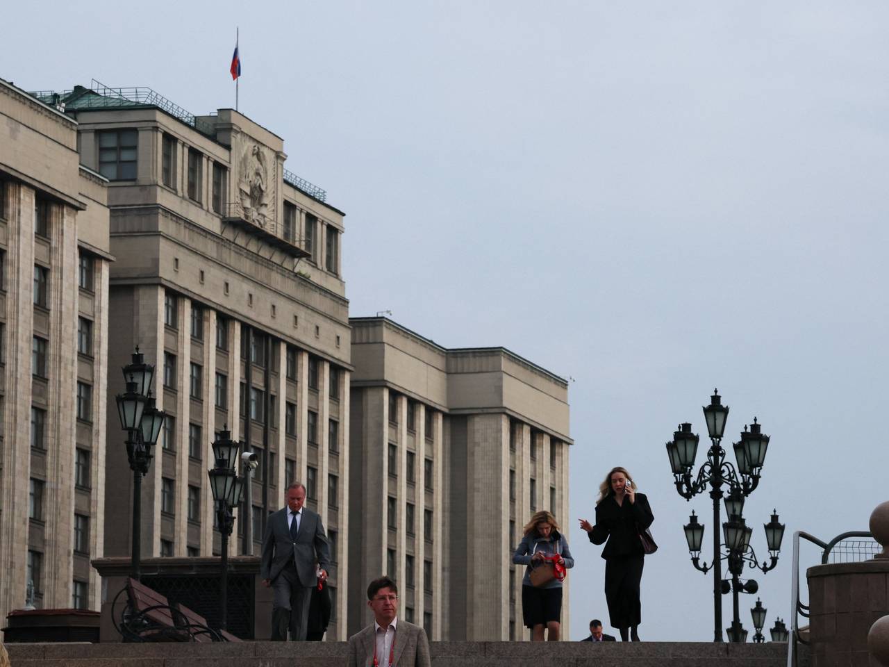 В России захотели строже наказывать дебоширов в самолетах