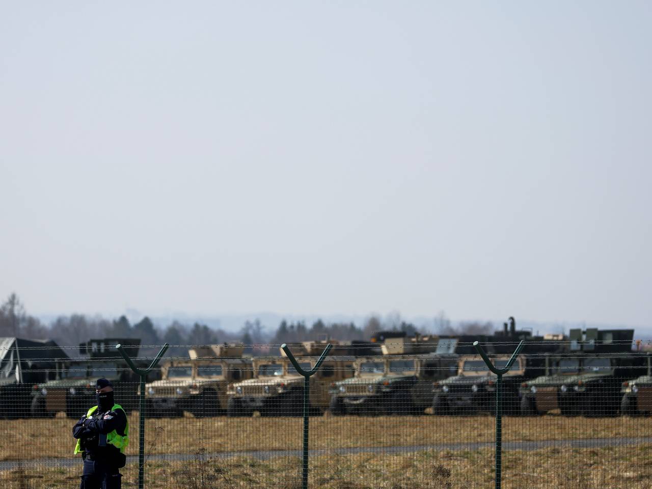 Стало известно о перебоях в работе польского аэропорта из-за &laquo;военной активности&raquo;