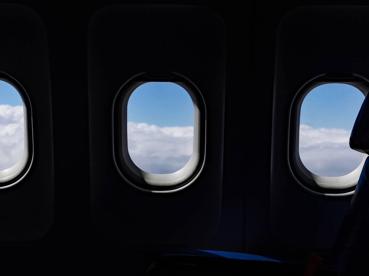 Самолет Ryanair из Рима подал сигнал бедствия