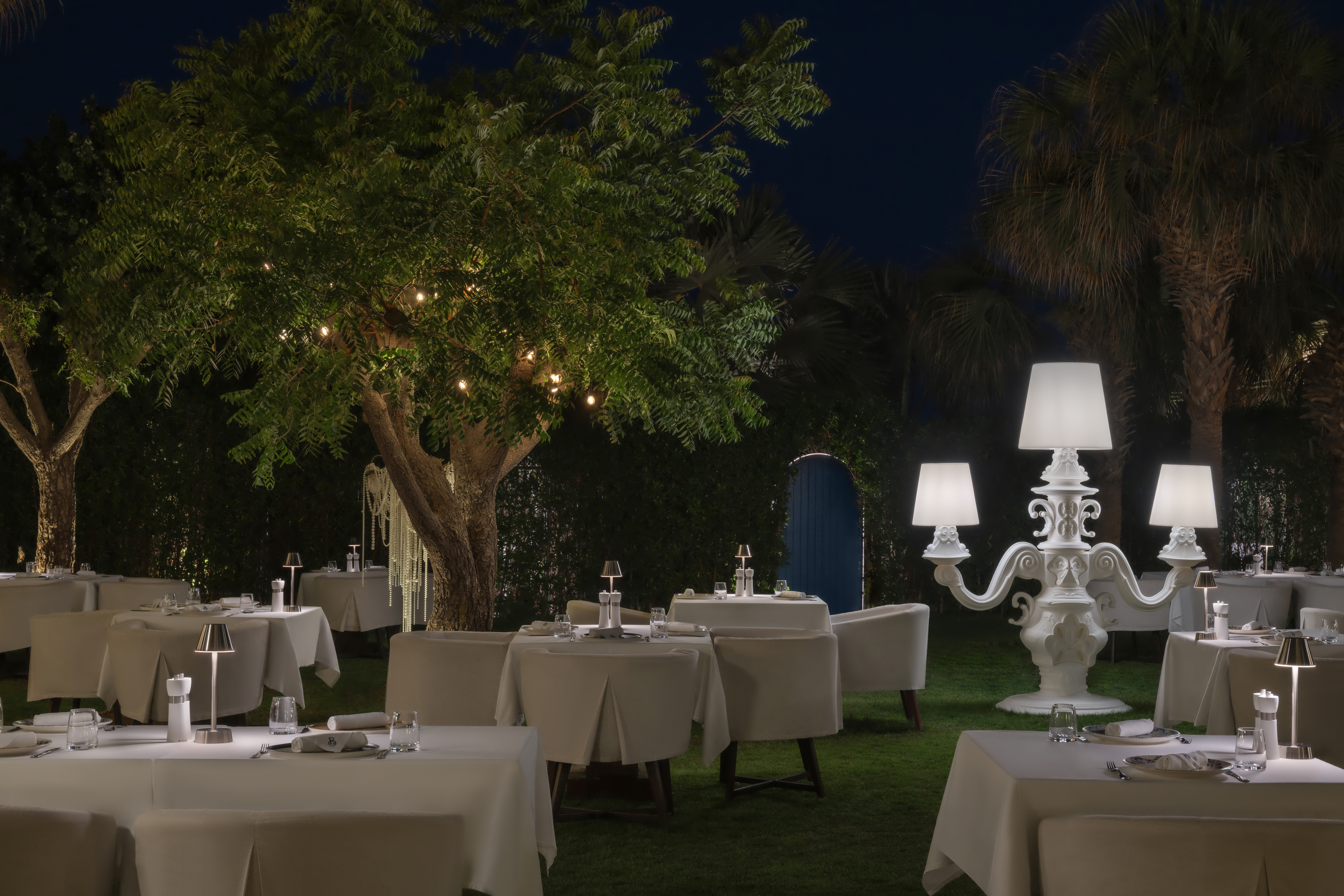 Культовый бассейн, частный пляж и дух Miami Beach: чем Delano Dubai привлечёт туристов Культовый бассейн, частный пляж и дух Miami Beach: чем Delano Dubai привлечёт туристов