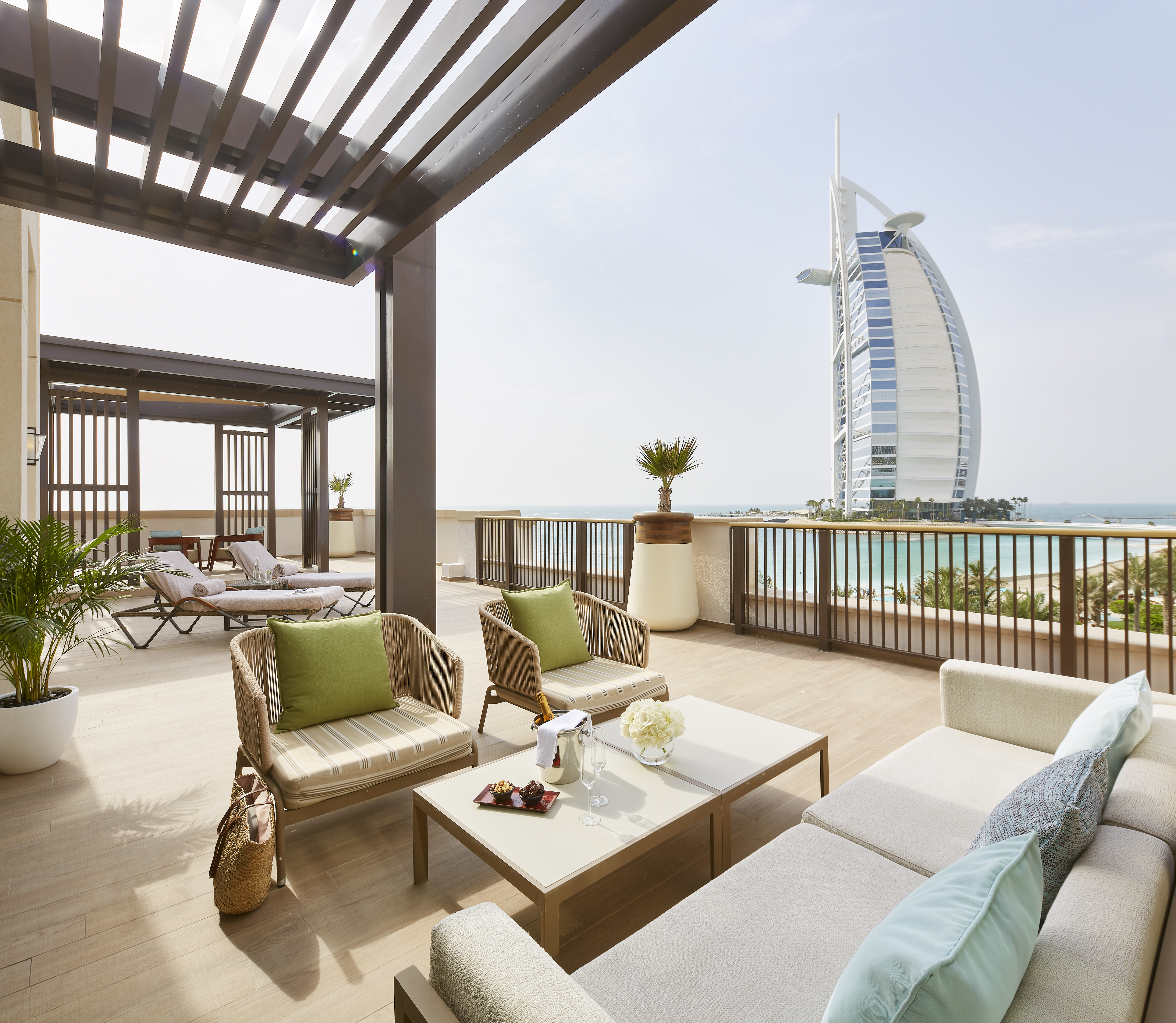 Jumeirah Al Naseem: морской бриз, пляж у &laquo;Паруса&raquo; и лагуна с черепахами
