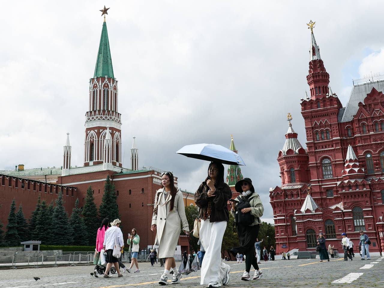 Раскрыт средний размер трат китайских туристов в России