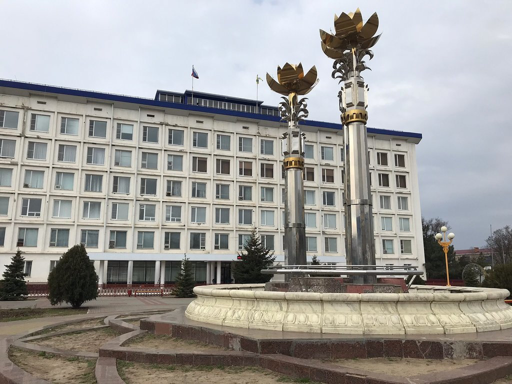 Фестиваль тюльпанов в Калмыкии и буддийская Элиста